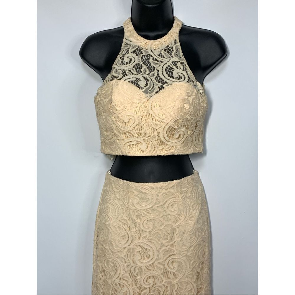 Anny Lee Women's Two-Piece Lace Halterneck Long Gown Cream Size XS